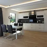 Luxus Fewo Albatros Direkt Am Golfplatz Mit Garage Und Terrasse Wiesmoor